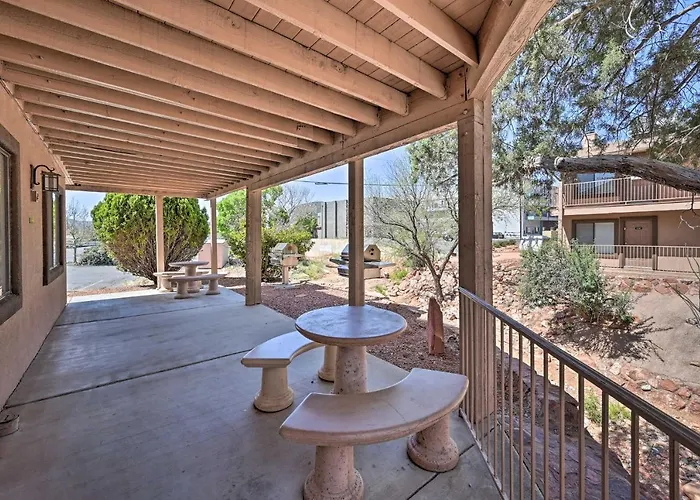 South W/ Pool Access - Walk To Shops! * Sedona