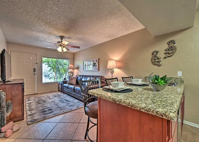 Holiday home South W/ Pool Access - Walk To Shops! Sedona
