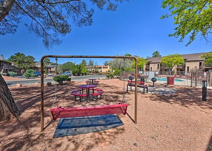 South W/ Pool Access - Walk To Shops! * Sedona