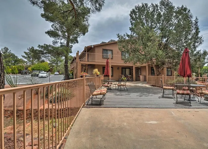 South W/ Pool Access - Walk To Shops! Holiday home Sedona